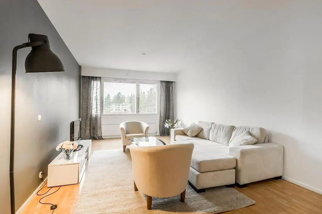 Upea 2 Makuuhuoneen Huoneisto Laehellae Lentokenttaeae! Apartamento Vantaa Finlândia